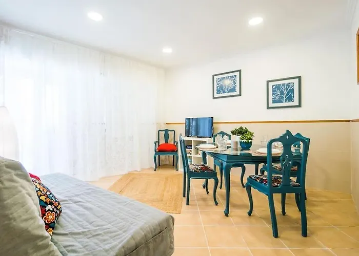 Central 2Br Next To Av Liberdade